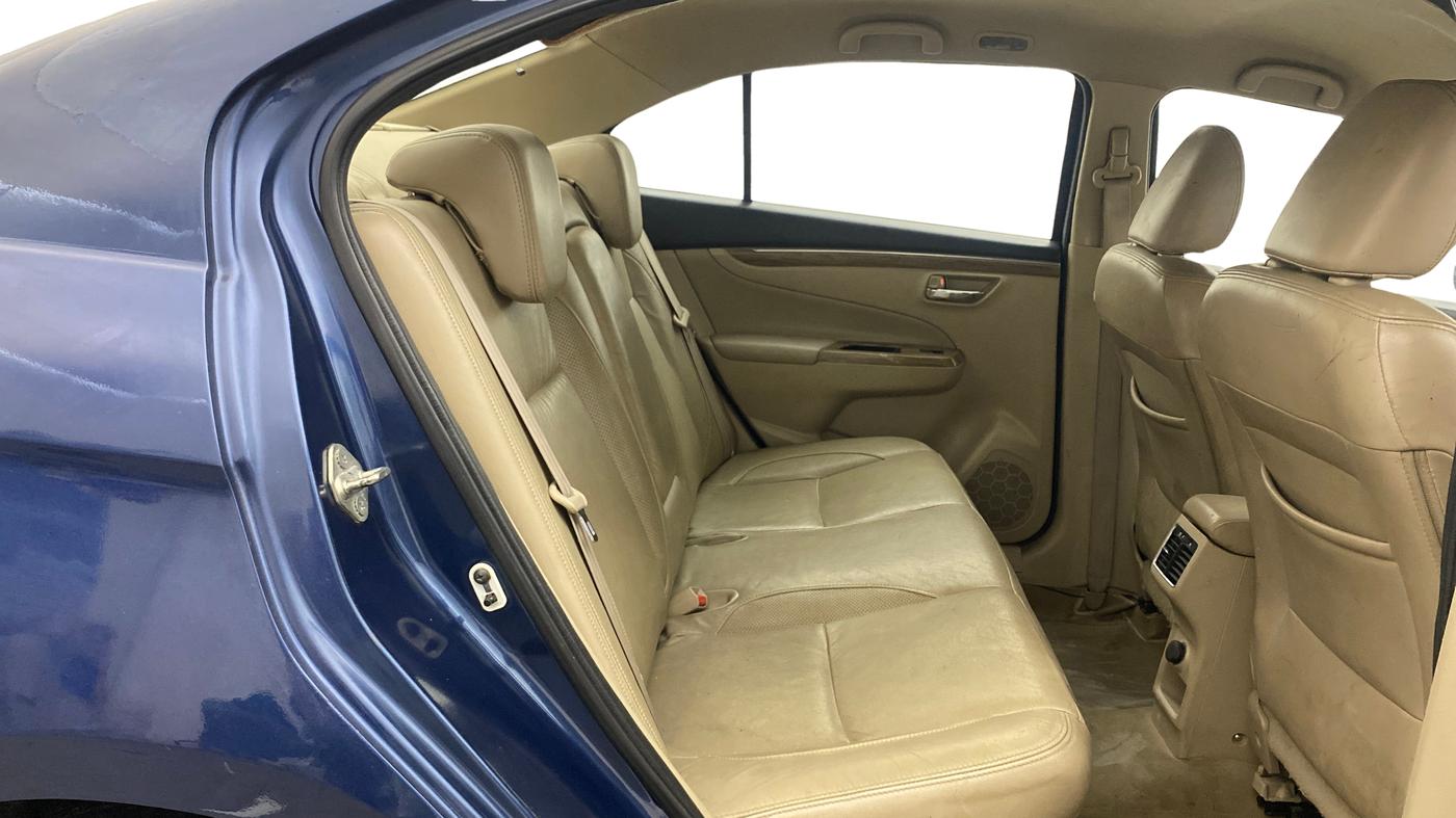 2018 Maruti Ciaz ALPHA  AT 1.5 SHVS PETROL, Petrol, Automatic, 81,561 km, Right Side Rear Door Cabin