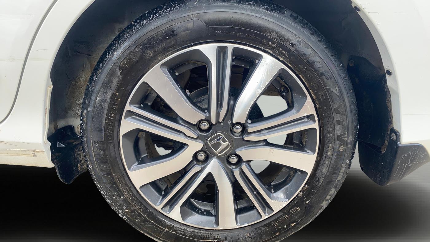 2024 Honda Amaze 1.2L I-VTEC VX, CNG, Manual, 28,072 km, Left Rear Wheel