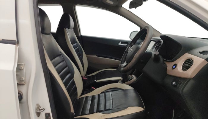 2019 Hyundai Grand i10 ASTA 1.2 KAPPA VTVT, CNG, Manual, 68,723 km, Right Side Front Door Cabin