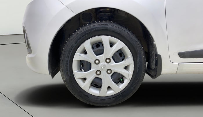 2016 Hyundai Grand i10 SPORTZ 1.2 KAPPA VTVT, CNG, Manual, 25,982 km, Left Front Wheel