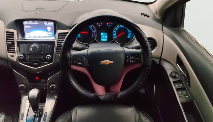 2017 Chevrolet Cruze LTZ AT, Diesel, Automatic, 1,39,509 km, Steering Wheel Close Up