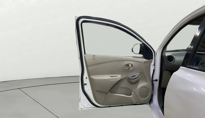 2015 Datsun Go Plus T, Petrol, Manual, 68,855 km, LHS Front Door