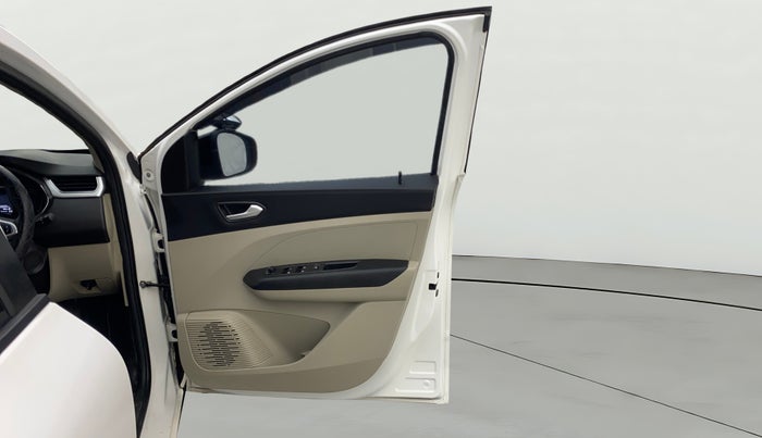 2022 Renault TRIBER RXZ, Petrol, Manual, 20,854 km, RHS Front Door