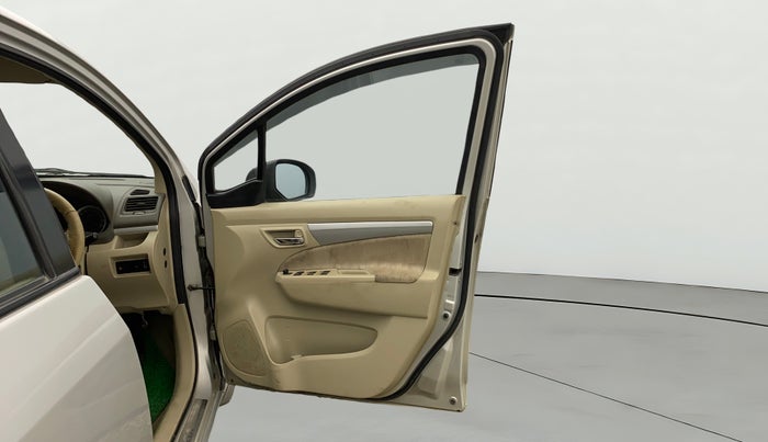 2014 Maruti Ertiga VXI, Petrol, Manual, 69,572 km, RHS Front Door