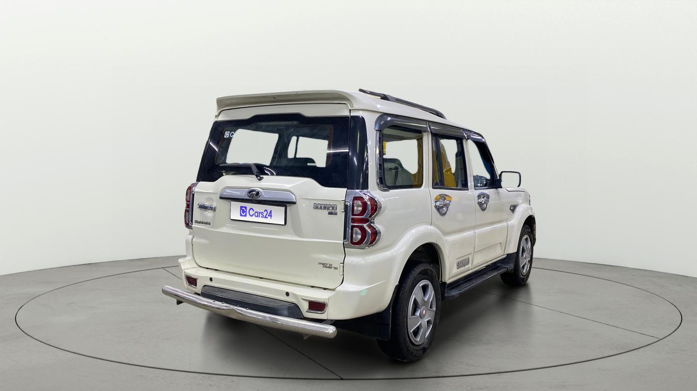 2018 Mahindra Scorpio S7, Diesel, Manual, 30,082 km, Right Back Diagonal