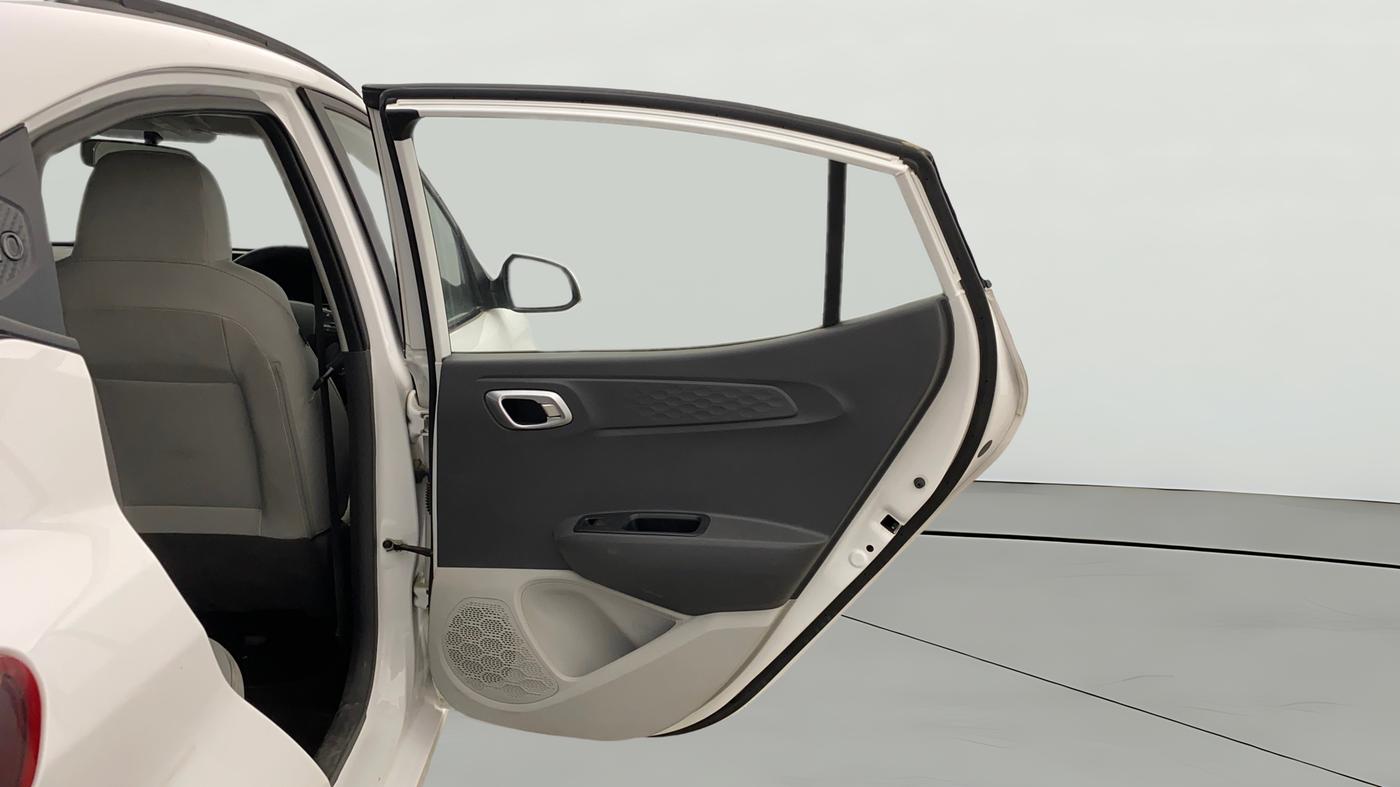 2024 Hyundai GRAND I10 NIOS Sportz 1.2 HY-CNG Duo, CNG, Manual, 11,825 km, RHS Rear Door