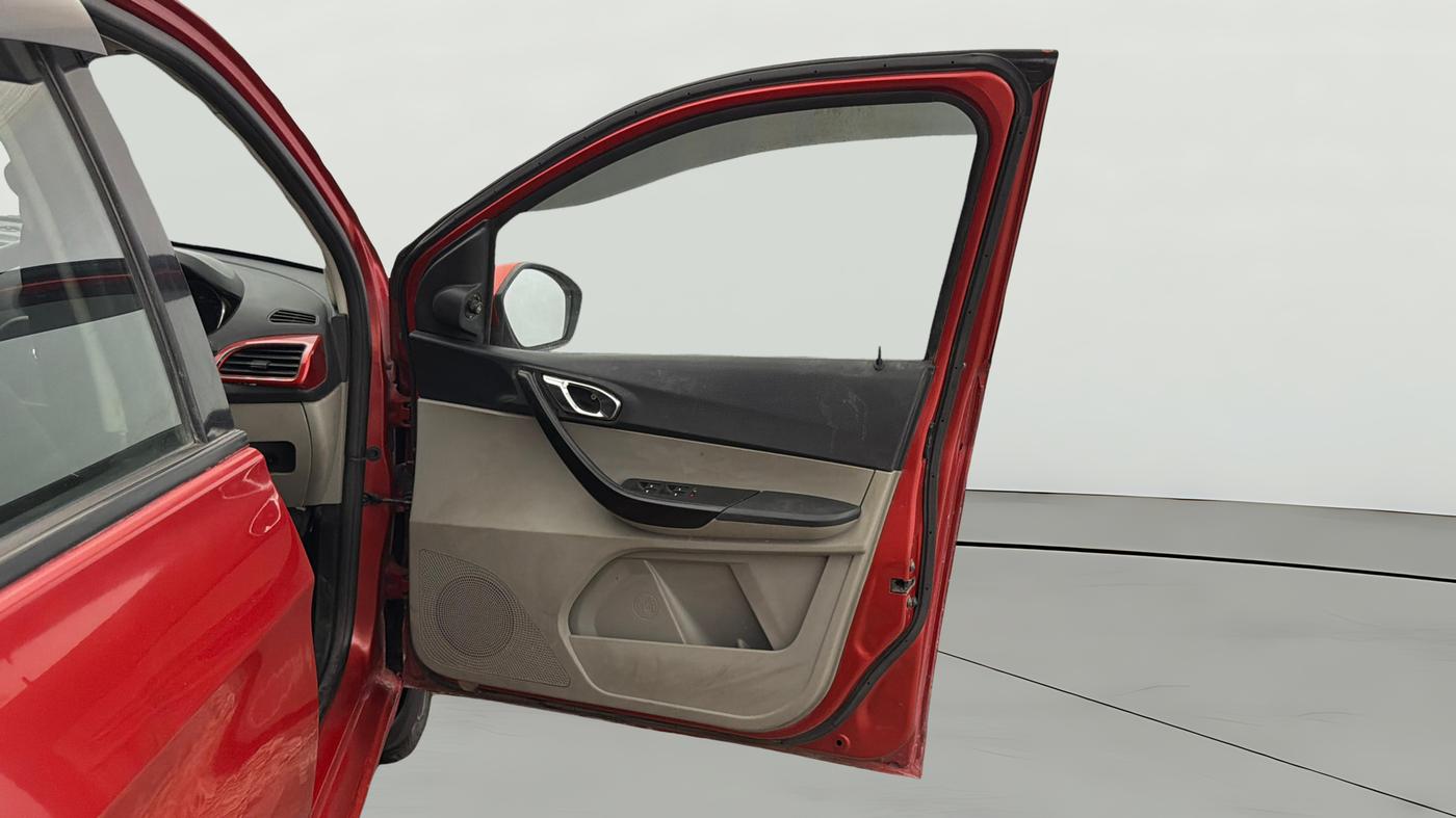 2019 Tata Tiago XZ PLUS PETROL, Petrol, Manual, 75,893 km, RHS Front Door