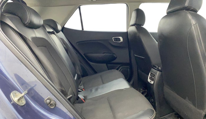 2019 Hyundai VENUE SX 1.0 (O) TURBO, Petrol, Manual, 55,739 km, Right Side Rear Door Cabin