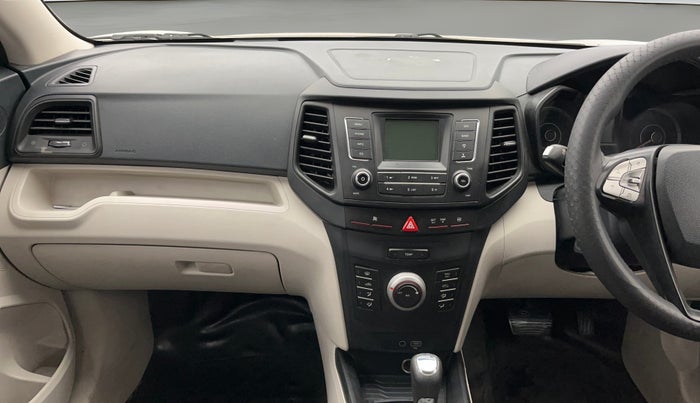 2022 Mahindra XUV300 W6 1.2 PETROL AMT, Petrol, Automatic, 18,956 km, Air Conditioner