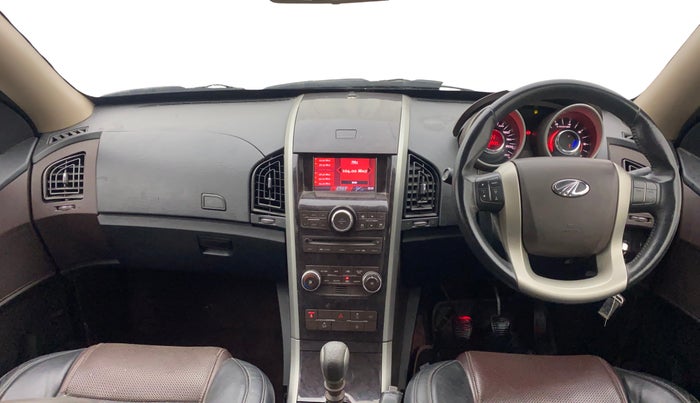 2015 Mahindra XUV500 W6, Diesel, Manual, 1,08,852 km, Dashboard