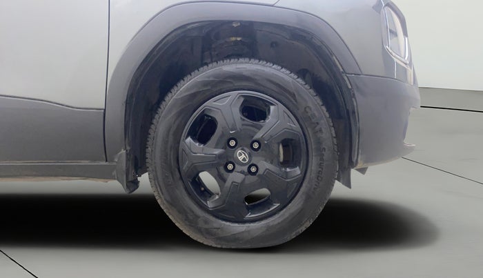 2024 Tata PUNCH ACCOMPLISHED SUNROOF MT, Petrol, Manual, 8,776 km, Right Front Wheel