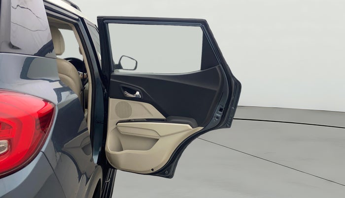 2019 Mahindra XUV300 W8 (O) 1.5 DIESEL, Diesel, Manual, 46,536 km, RHS Rear Door