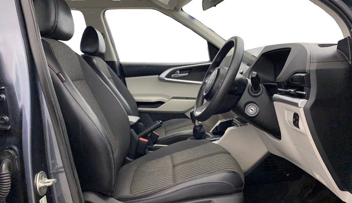 2022 KIA CARENS PRESTIGE 1.5 PETROL 7 STR, Petrol, Manual, 31,276 km, Right Side Front Door Cabin