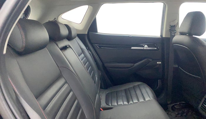 2021 KIA SELTOS GTX PLUS DCT 1.4 PETROL, Petrol, Automatic, 30,505 km, Right Side Rear Door Cabin