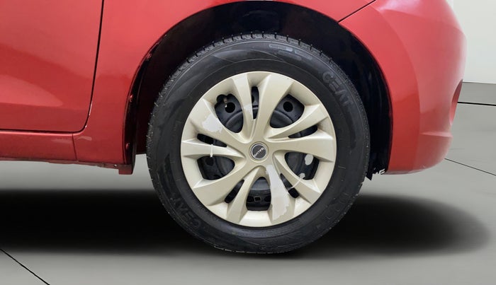 2015 Maruti Celerio VXI CNG, CNG, Manual, 1,38,244 km, Right Front Wheel