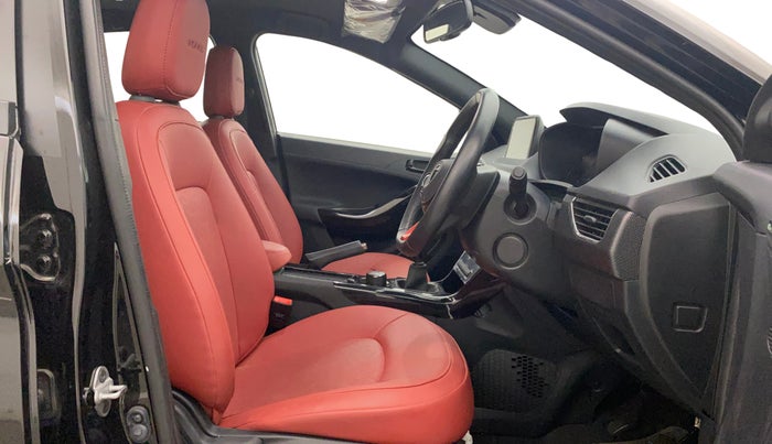 2023 Tata NEXON XZ PLUS LUX SUNROOF RED DARK PETROL, Petrol, Manual, 5,862 km, Right Side Front Door Cabin
