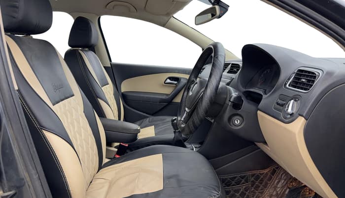 2017 Volkswagen Ameo HIGHLINE1.2L PLUS 16 ALLOY, Petrol, Manual, 82,189 km, Right Side Front Door Cabin