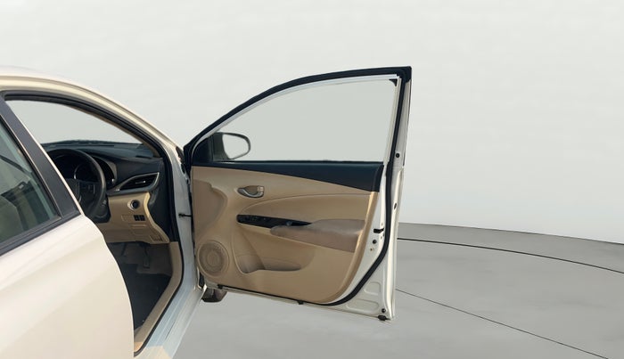 2018 Toyota YARIS G CVT, Petrol, Automatic, 76,889 km, RHS Front Door