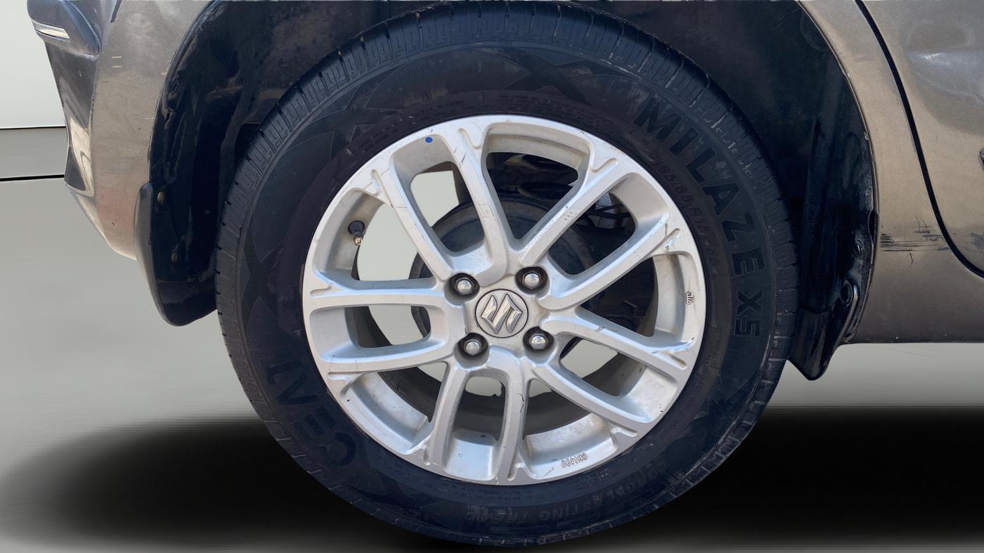 2018 Maruti Swift ZXI AMT, Petrol, Automatic, 65,567 km, Right Rear Wheel