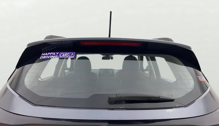 2024 Mahindra XUV 3XO AX5 1.2 L TCMPFi, Petrol, Manual, 27,203 km, Rear Windshield