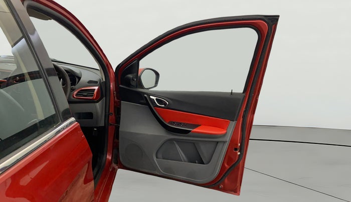 2017 Tata TIGOR XZ PETROL, Petrol, Manual, 63,016 km, RHS Front Door