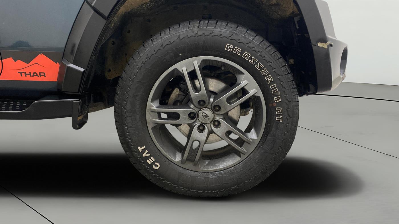 2022 Mahindra Thar LX HT PETROL 4WD MT, Petrol, Manual, 46,164 km, Right Front Wheel