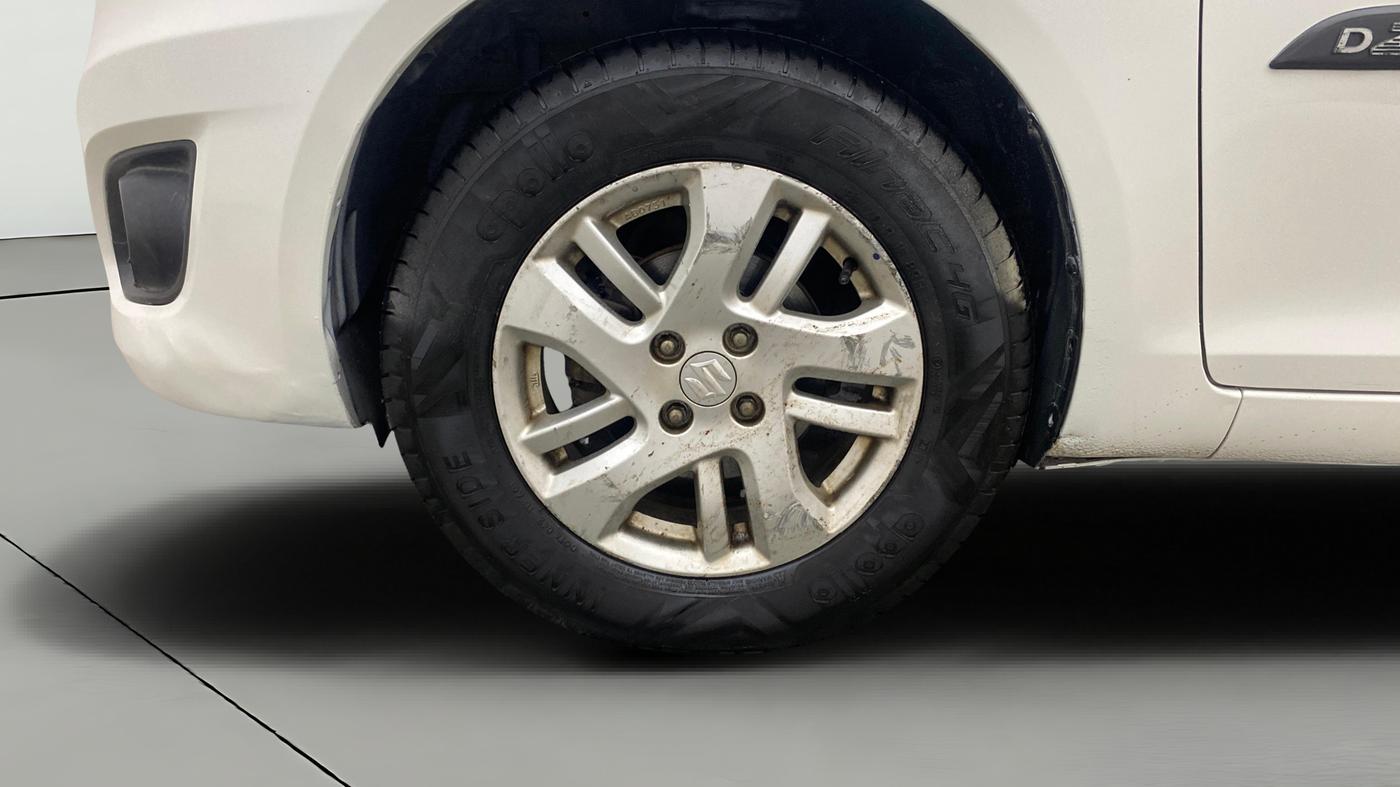 2014 Maruti Swift Dzire ZDI, Diesel, Manual, 1,08,920 km, Left Front Wheel