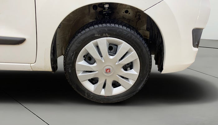 2014 Maruti Wagon R 1.0 VXI, CNG, Manual, 61,557 km, Right Front Wheel
