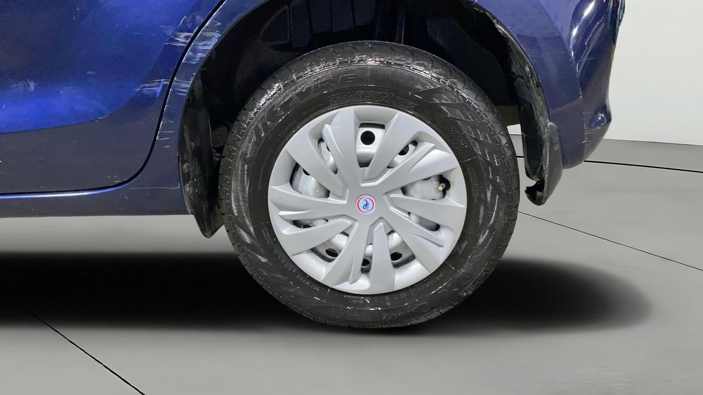 2023 Maruti Swift LXI, Petrol, Manual, 24,785 km, Left Rear Wheel