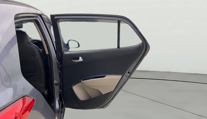 2016 Hyundai Grand i10 SPORTZ 1.2 KAPPA VTVT, Petrol, Manual, 1,36,544 km, RHS Rear Door