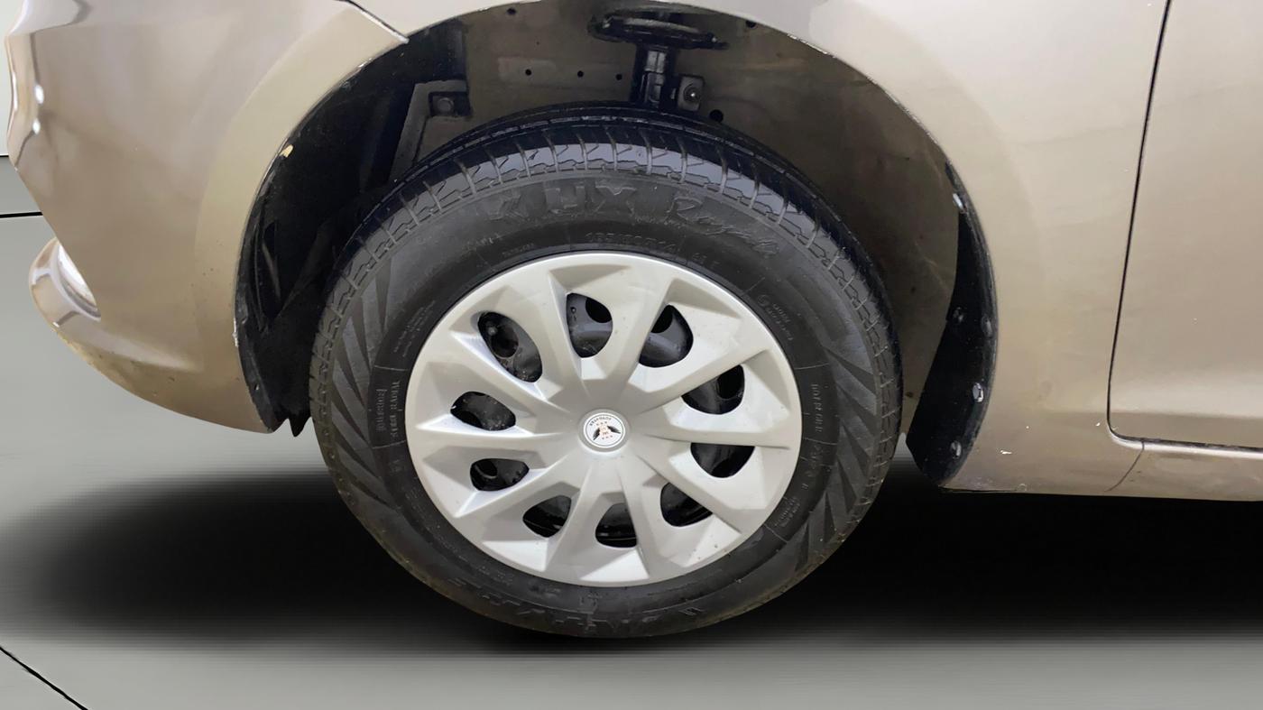 2016 Maruti Swift Dzire VXI, Petrol, Manual, 73,811 km, Left Front Wheel