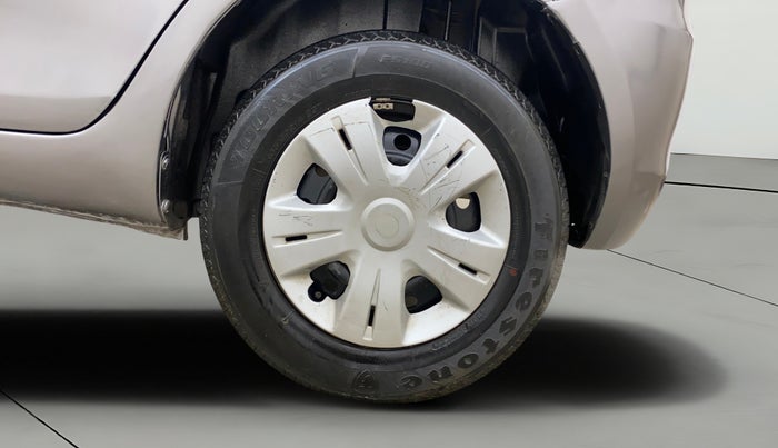 2013 Maruti Swift LDI, Diesel, Manual, 1,09,130 km, Left Rear Wheel