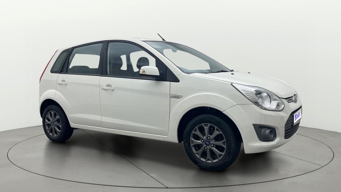 2015 Ford Figo TITANIUM 1.2 PETROL, Petrol, Manual, 67,115 km, Right Front Diagonal