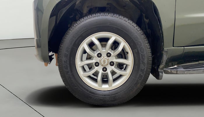 2017 Mahindra TUV300 T8, Diesel, Manual, 73,316 km, Left Front Wheel