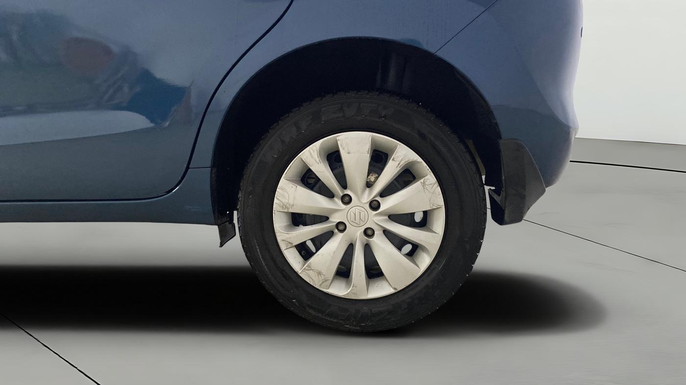 2017 Maruti Baleno DELTA PETROL 1.2, Petrol, Manual, 35,574 km, Left Rear Wheel