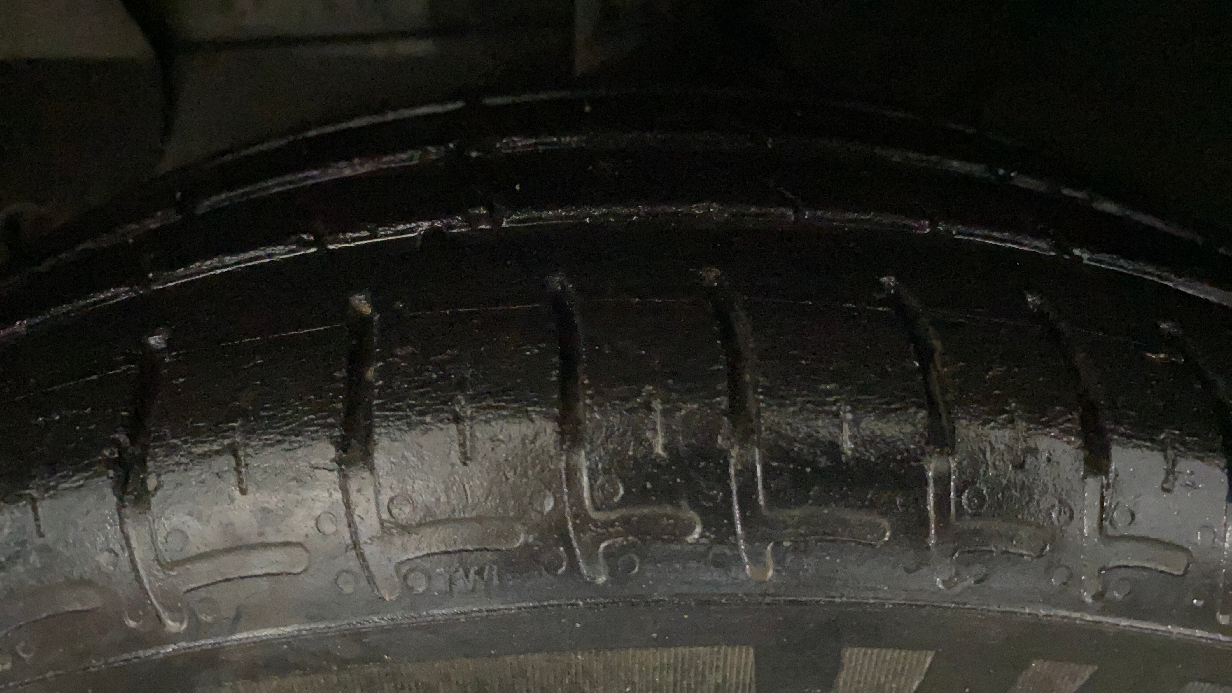 camera-Left-Front-Tyre-Tread