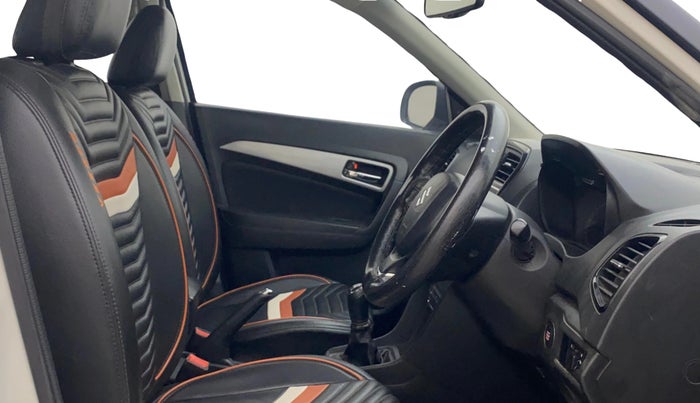 2020 Maruti Vitara Brezza ZXI PLUS, Petrol, Manual, 1,27,630 km, Right Side Front Door Cabin