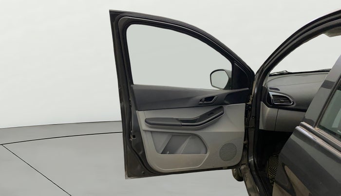 2022 Tata Tiago XT PETROL, Petrol, Manual, 45,865 km, LHS Front Door