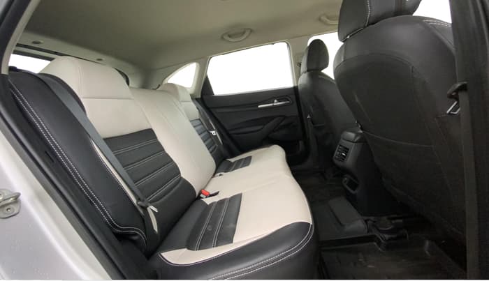 2022 KIA SELTOS HTK PLUS 1.5, Petrol, Manual, 46,327 km, Right Side Rear Door Cabin