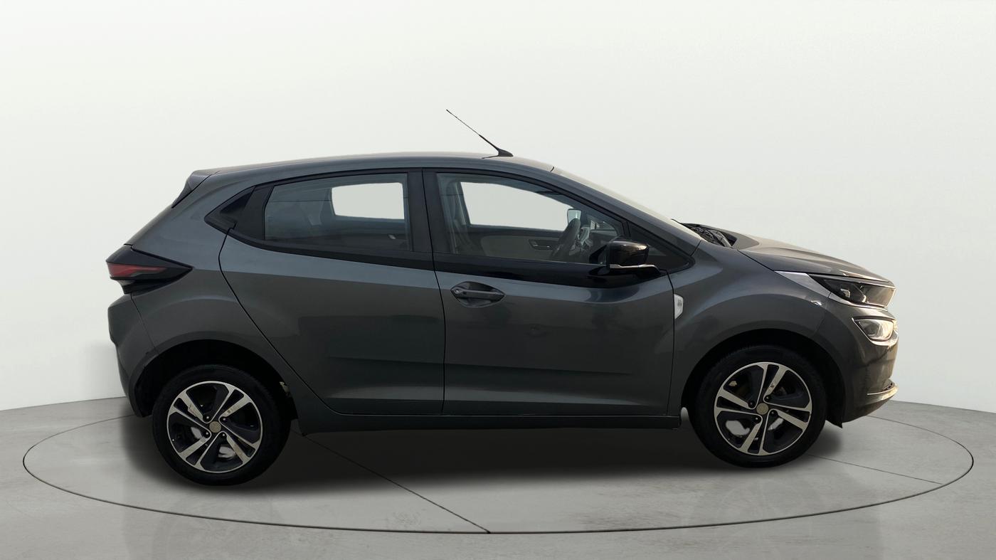 2022 Tata ALTROZ XZ PETROL, Petrol, Manual, 13,803 km, Right Side View