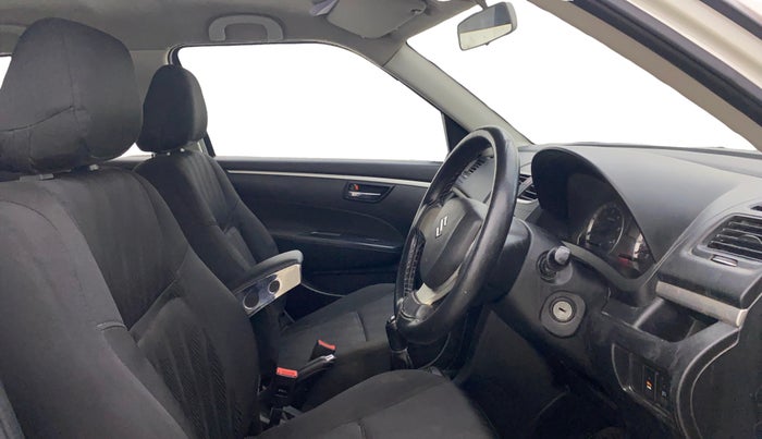 2013 Maruti Swift VDI, Diesel, Manual, 1,29,666 km, Right Side Front Door Cabin