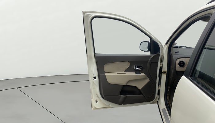 2015 Renault Lodgy 110 PS RXZ STEPWAY 8 STR, Diesel, Manual, 28,953 km, LHS Front Door