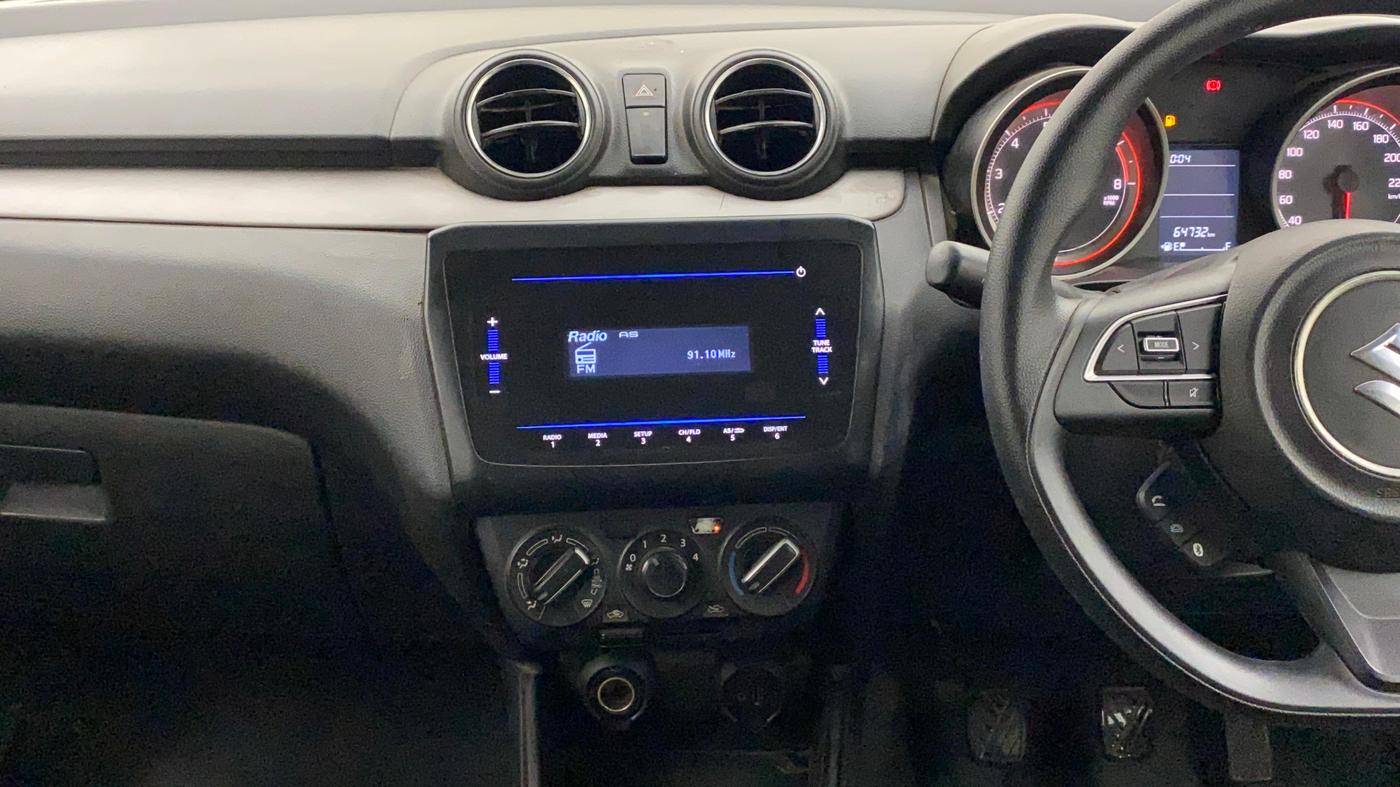 2022 Maruti Swift VXI, Petrol, Manual, 64,983 km, Air Conditioner