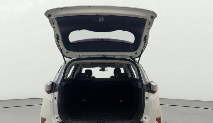 2022 Tata Harrier XZ PLUS 2.0L, Diesel, Manual, 1,33,757 km, Boot Door Open