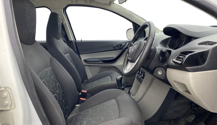 2016 Tata Tiago XT PETROL, Petrol, Manual, 18,999 km, Right Side Front Door Cabin