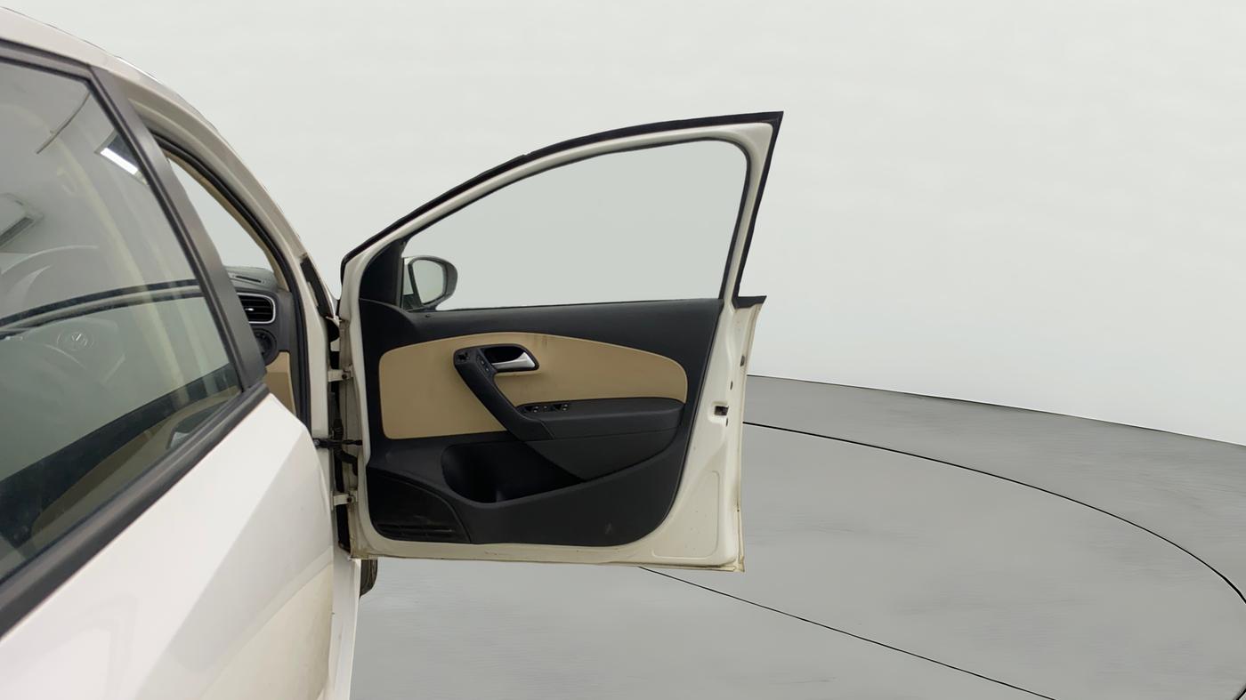 2019 Volkswagen Ameo HIGHLINE PLUS 1.5L AT 16 ALLOY, Diesel, Automatic, 1,01,031 km, RHS Front Door