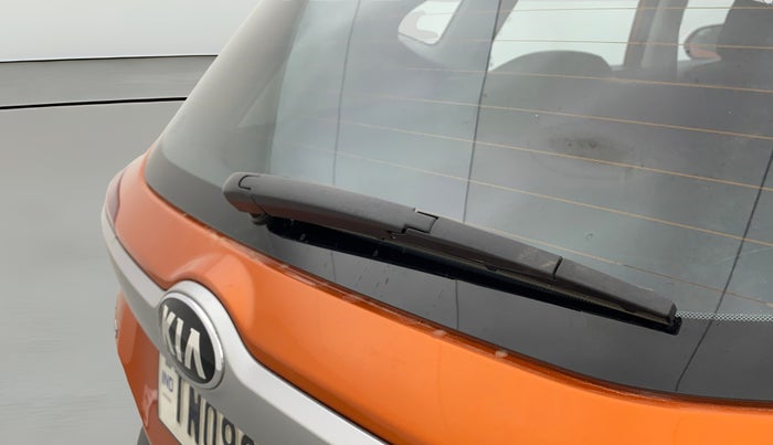 2020 KIA SELTOS HTK PLUS 1.5, Petrol, Manual, 26,079 km, Rear Wiper