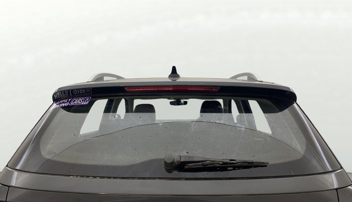 2022 Volkswagen TAIGUN TOPLINE 1.0 TSI MT, Petrol, Manual, 33,574 km, Rear Windshield