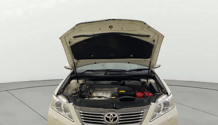 2014 Toyota Camry 2.5L AT, Petrol, Automatic, 30,555 km, Open Bonet