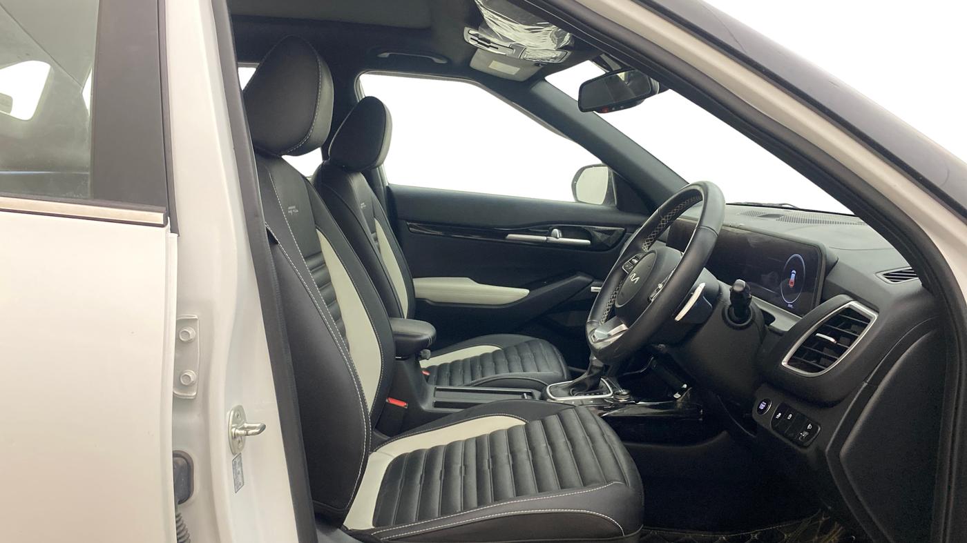 2023 KIA SELTOS 1.5 GTX+ TURBO GDI PETROL DCT, Petrol, Automatic, 26,971 km, Right Side Front Door Cabin